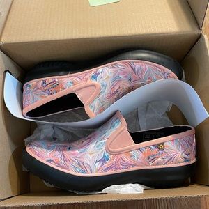 BOGS Waterproof Slip On Rain/Garden Shoe NIB